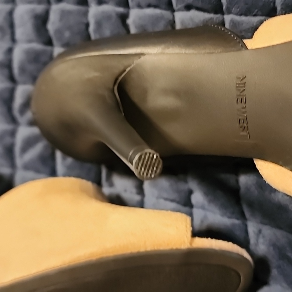 Open Toe Sandal - Picture 5 of 8